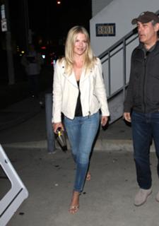 Ali Larter feet photo thumbnail