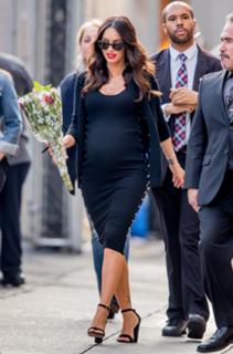 Megan Fox feet photo thumbnail