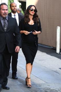 Megan Fox feet photo thumbnail