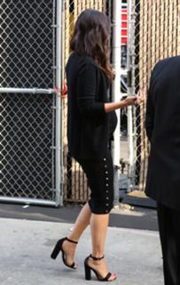 Megan Fox feet photo thumbnail