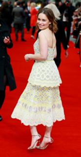 Emilia Clarke feet photo thumbnail