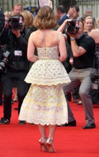 Emilia Clarke feet photo thumbnail