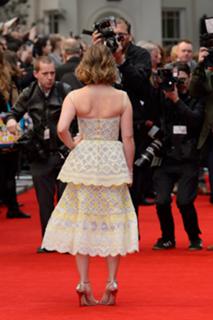Emilia Clarke feet photo thumbnail