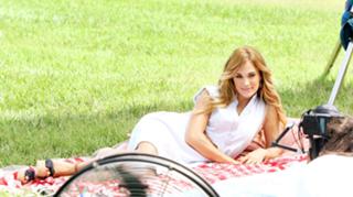 Carrie Underwood feet photo thumbnail