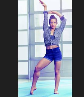 Aly Raisman feet photo thumbnail