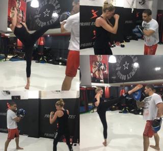 Ana Hickmann feet photo thumbnail