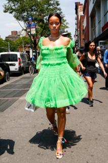 Rihanna feet photo thumbnail