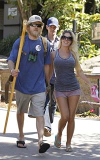 Heidi Montag feet photo thumbnail