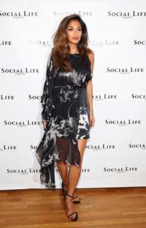 Nicole Scherzinger feet photo thumbnail