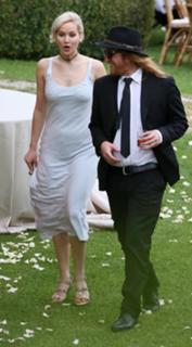 Jennifer Lawrence feet photo thumbnail