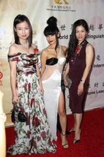 Bai Ling feet photo thumbnail