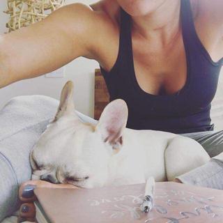 Nikki Garcia feet photo thumbnail