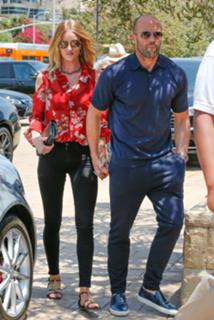 Rosie Huntington-Whiteley feet photo thumbnail