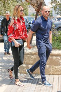 Rosie Huntington-Whiteley feet photo thumbnail