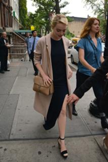 Emma Stone feet photo thumbnail