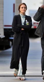 Leighton Meester feet photo thumbnail
