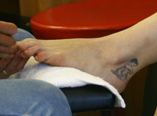 Christina Ricci feet photo thumbnail