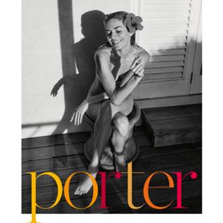 Sienna Miller feet photo thumbnail