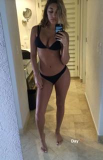 Chantel Jeffries feet photo thumbnail