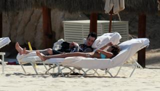 Nicole Richie feet photo thumbnail