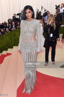 Kylie Jenner feet photo thumbnail