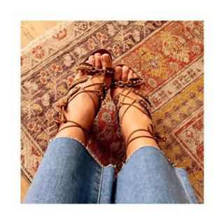 Rosie Huntington-Whiteley feet photo thumbnail
