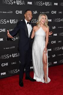 Julianne Hough feet photo thumbnail