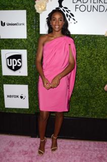 Kelly Rowland feet photo thumbnail