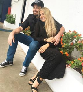 Adriane Galisteu feet photo thumbnail