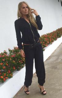 Adriane Galisteu feet photo thumbnail