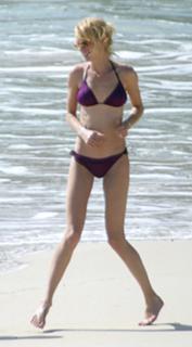 Uma Thurman feet photo thumbnail