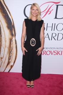Claire Danes feet photo thumbnail