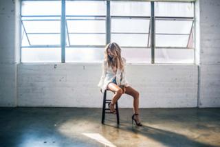 Ashley Tisdale feet photo thumbnail