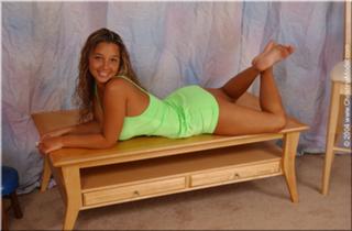 Christina Model feet photo thumbnail