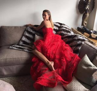 Josephine Skriver feet photo thumbnail