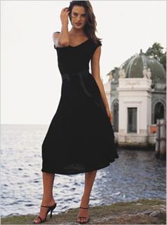 Alessandra Ambrosio feet photo thumbnail