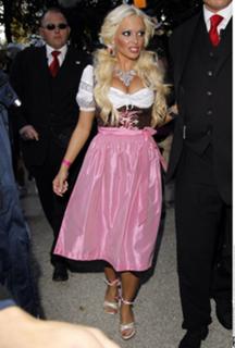 Daniela Katzenberger feet photo thumbnail