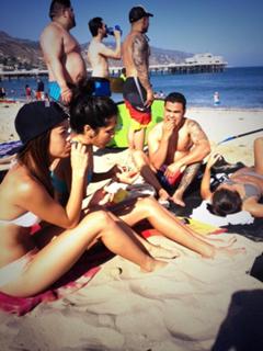 Erin Lim feet photo thumbnail