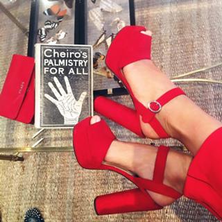 Irina Shayk feet photo thumbnail