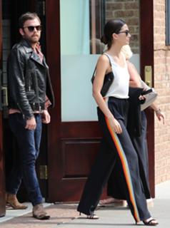 Lily Aldridge feet photo thumbnail