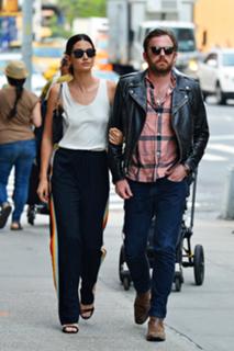 Lily Aldridge feet photo thumbnail