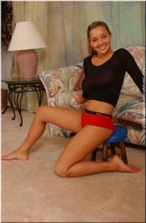 Christina Model feet photo thumbnail