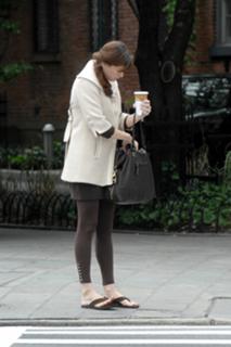 Liv Tyler feet photo thumbnail