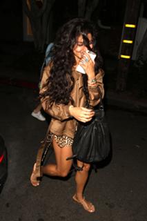 Vanessa Hudgens feet photo thumbnail