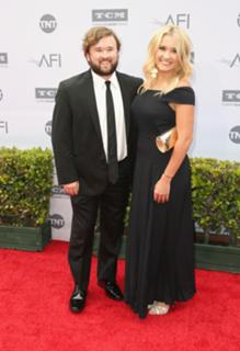 Emily Osment feet photo thumbnail