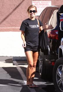 Audrina Patridge feet photo thumbnail