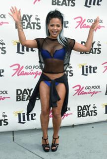 Christina Milian feet photo thumbnail