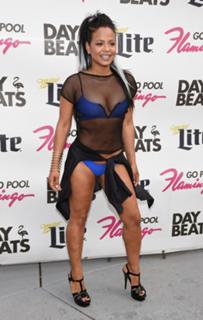 Christina Milian feet photo thumbnail