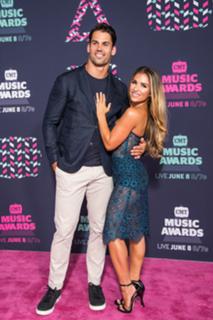 Jessie James Decker feet photo thumbnail