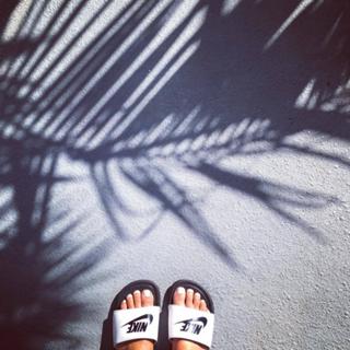 Erin Lim feet photo thumbnail